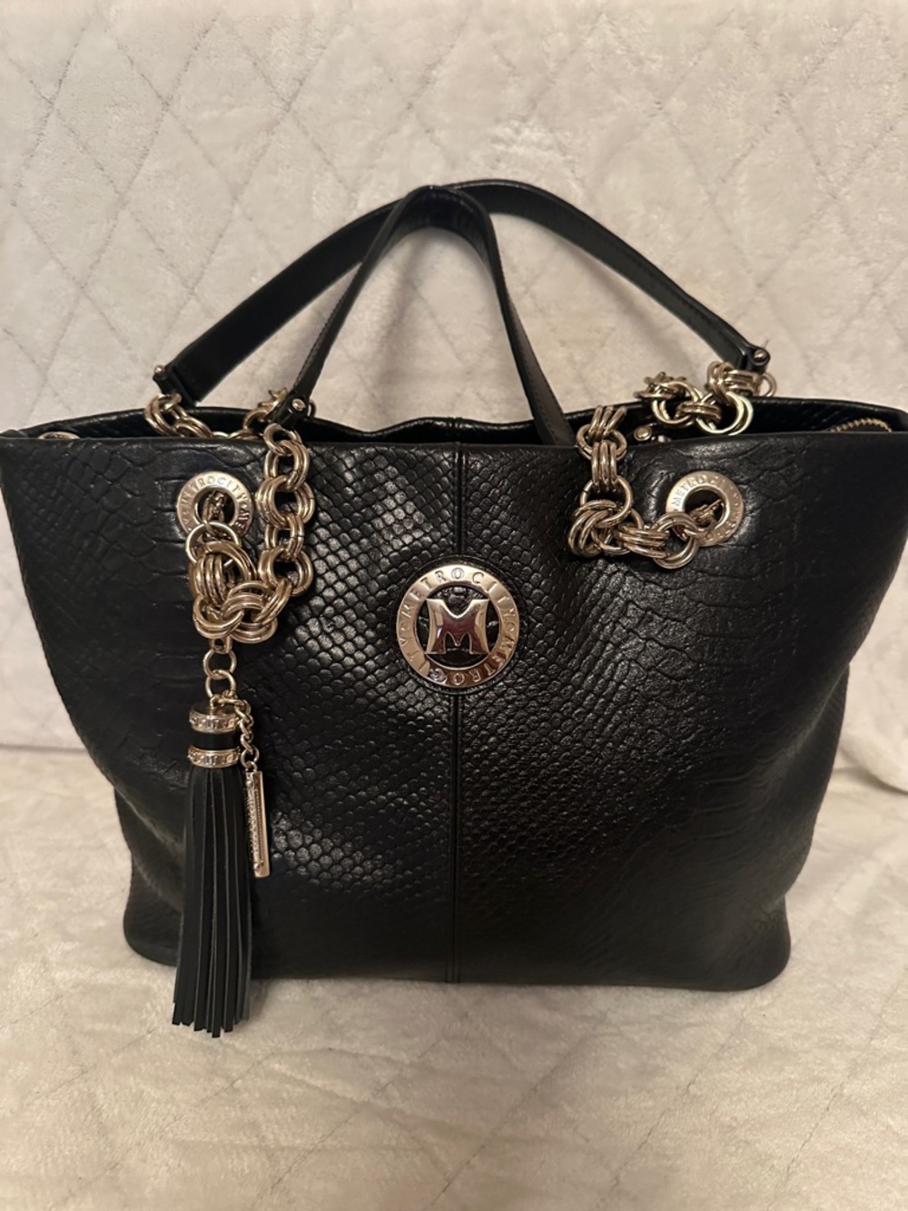 Metro CityBlack Leather Chain-Handle Tote